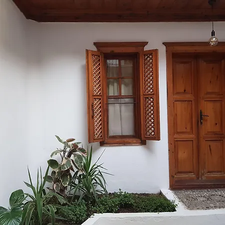 Kite Mansion Hotel *