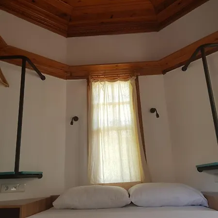 Kite Mansion Hotel *